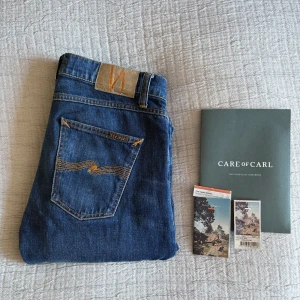 Nudie jeans - Säljer ett par fräscha nudie jeans🌟 | Bra skick 8.5/10 | storlek: 29/32 | Modell: Lean Dean | Tags och orderbekräftelse finns | Nyprsi ligger på 1800kr | Hör av dig vid minsta lilla fundering | A&Wfashion 🙌🏻