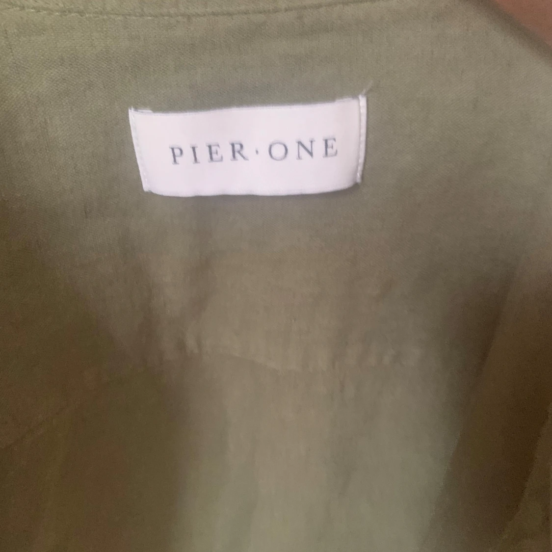 Grön linneskjorta från Pier One - 1