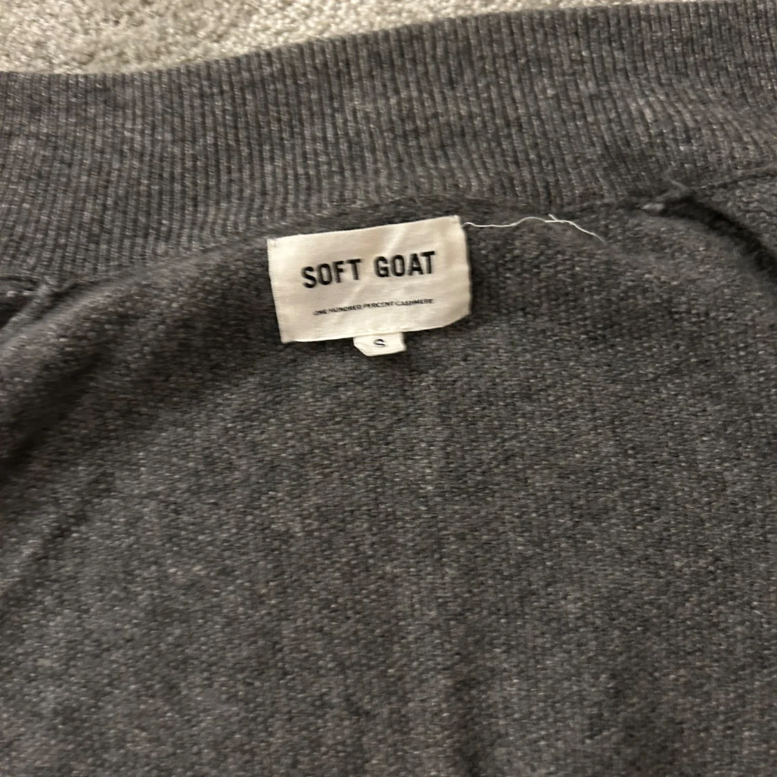 Grå kofta i kashmir från Soft Goat - 2