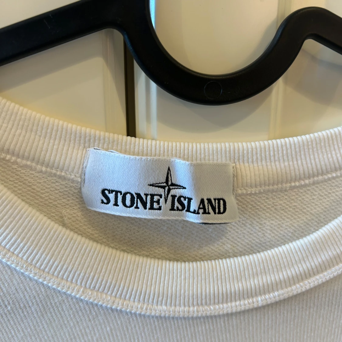 Vit långärmad tröja från Stone Island - 3