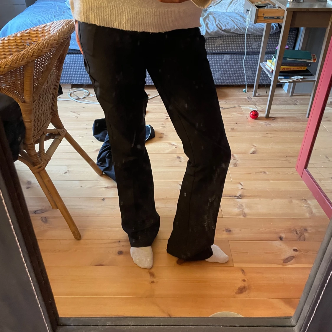 Svarta kostymbyxor med bootcut