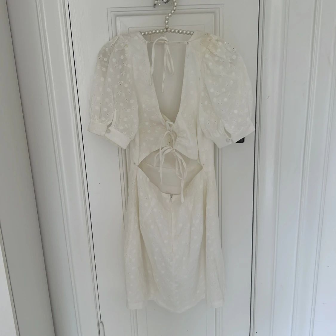 Vit kort klänning  - 2