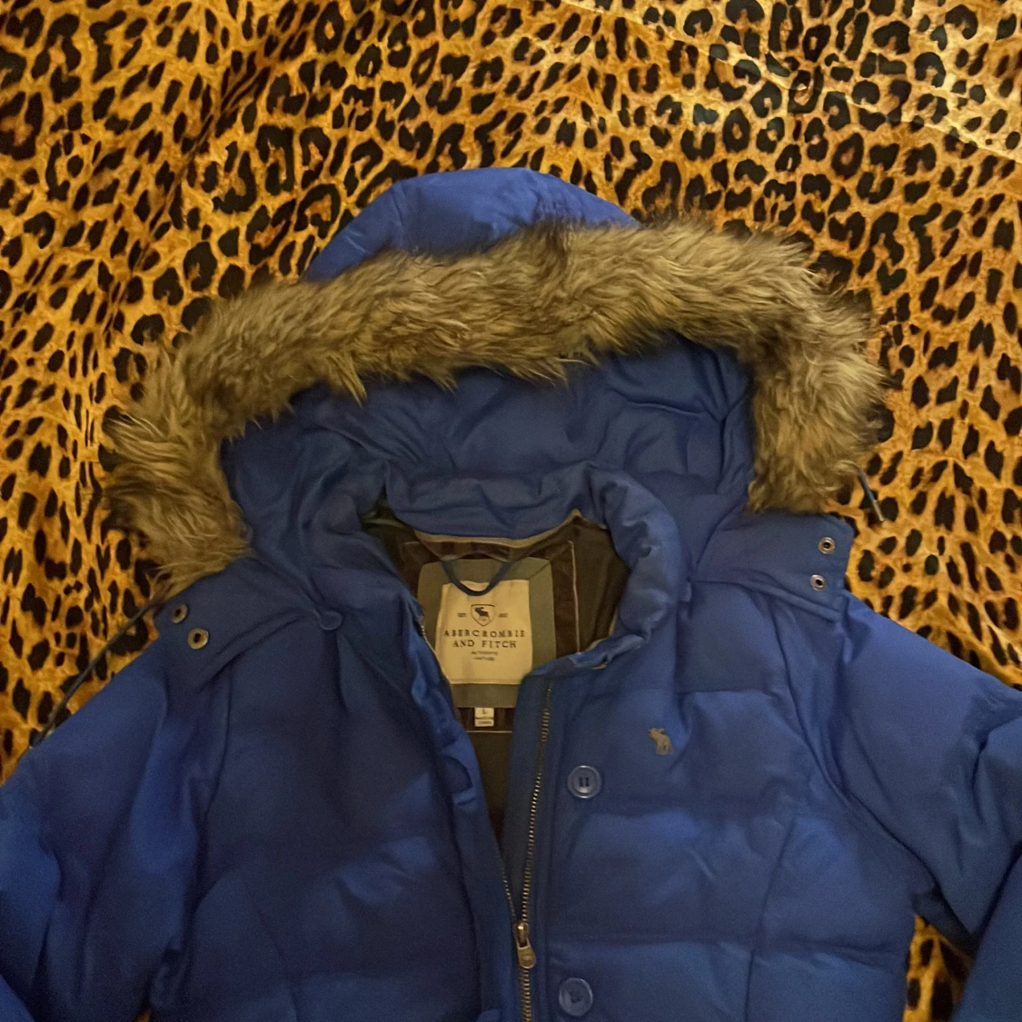 Blå dunjacka från Abercrombie - 1