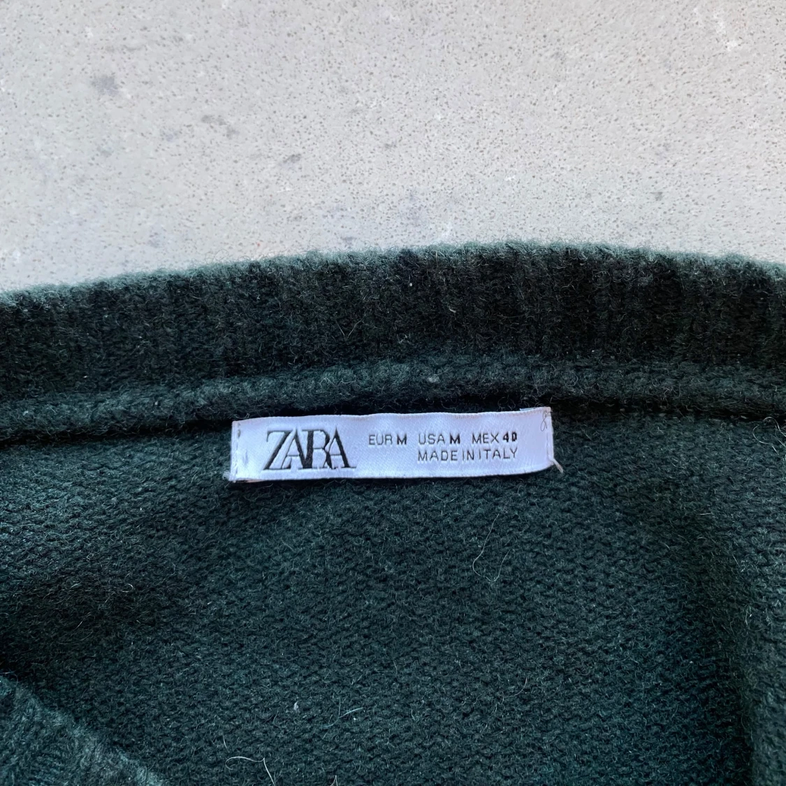 Zara crewneck - 2