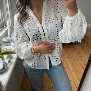 Vit blus - Super fin vit blus. 