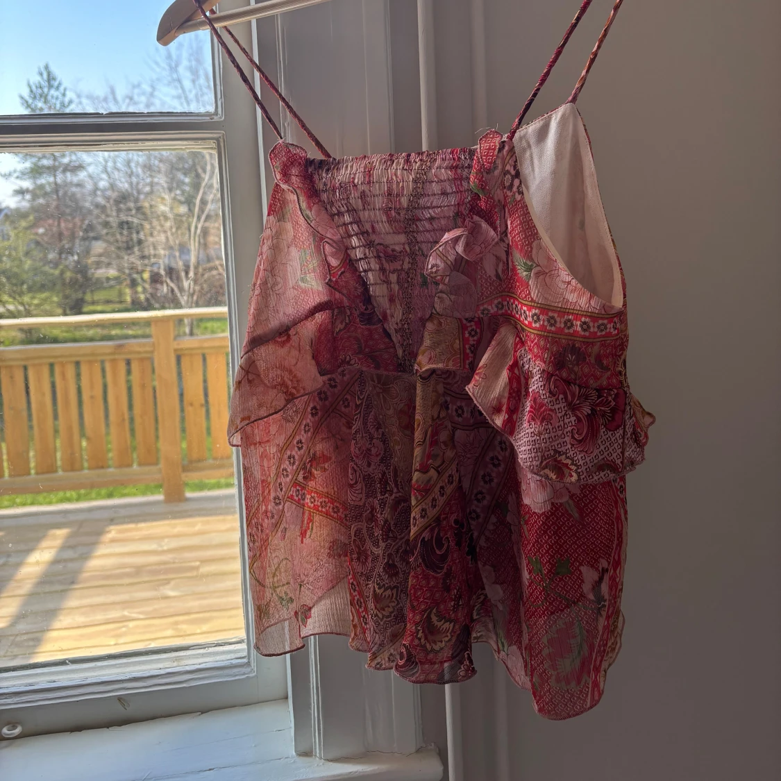 Mönstrad linnetopp från MNG