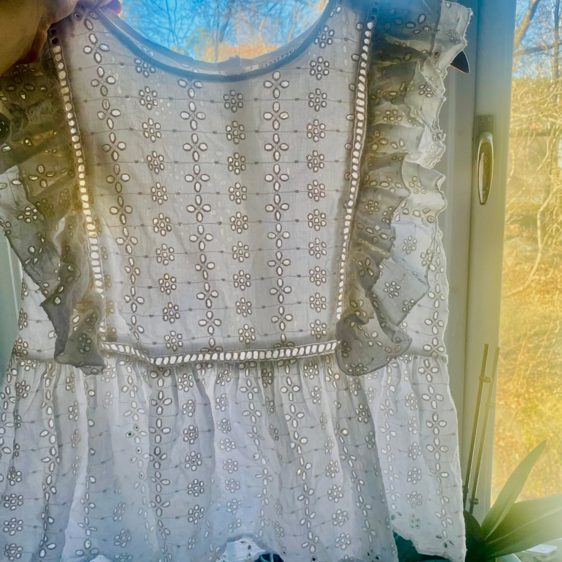 Vit broderad sommarblus - 3