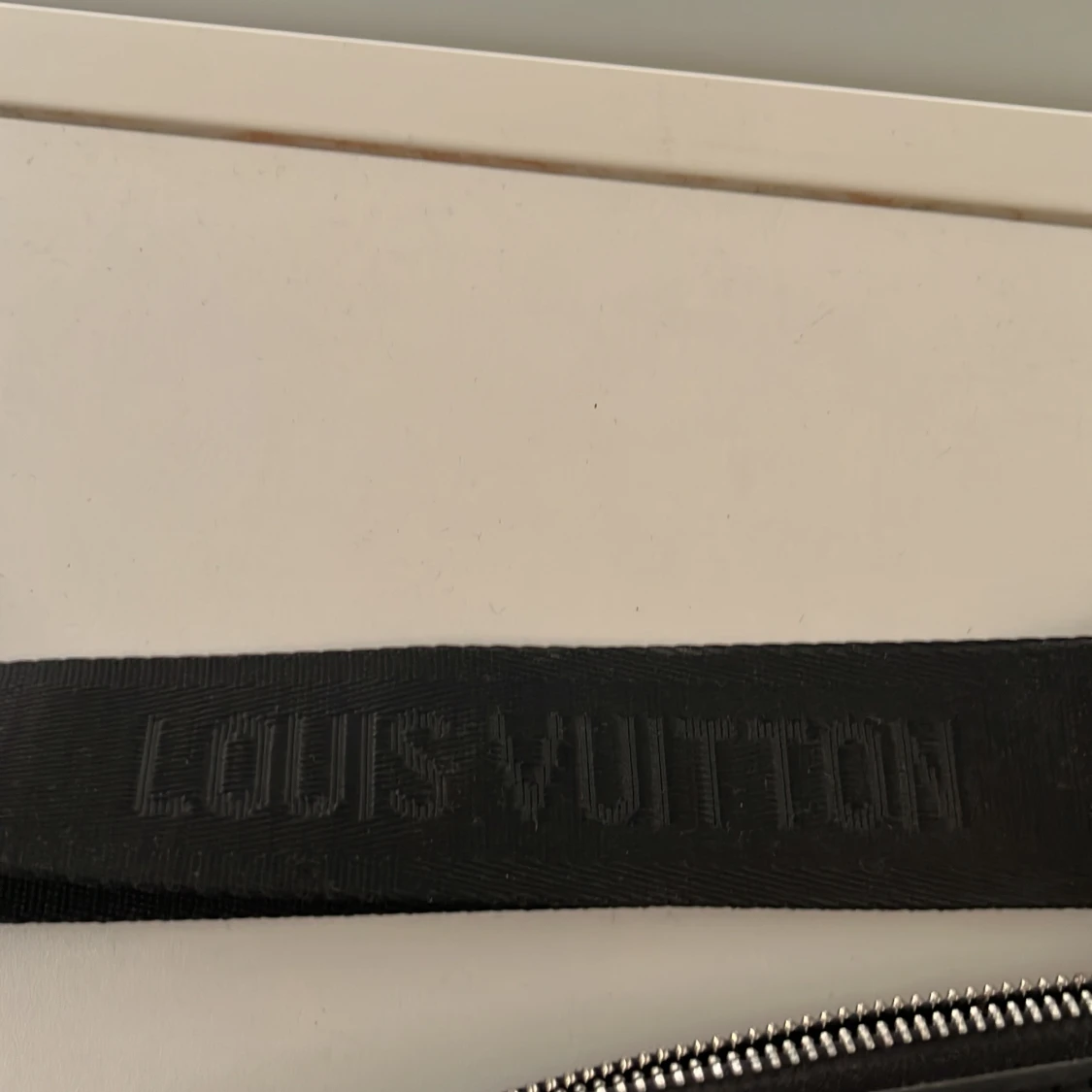 Svart Lv med monogram - 4