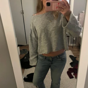 Stickad tröja - Grå stickad tröja från gina tricot. Storlek xs och mycket bra skick!