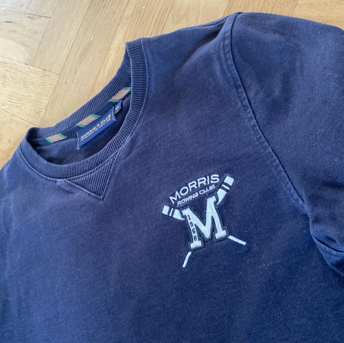 Mörkblå långärmad tröja från Morris R. Club - 1