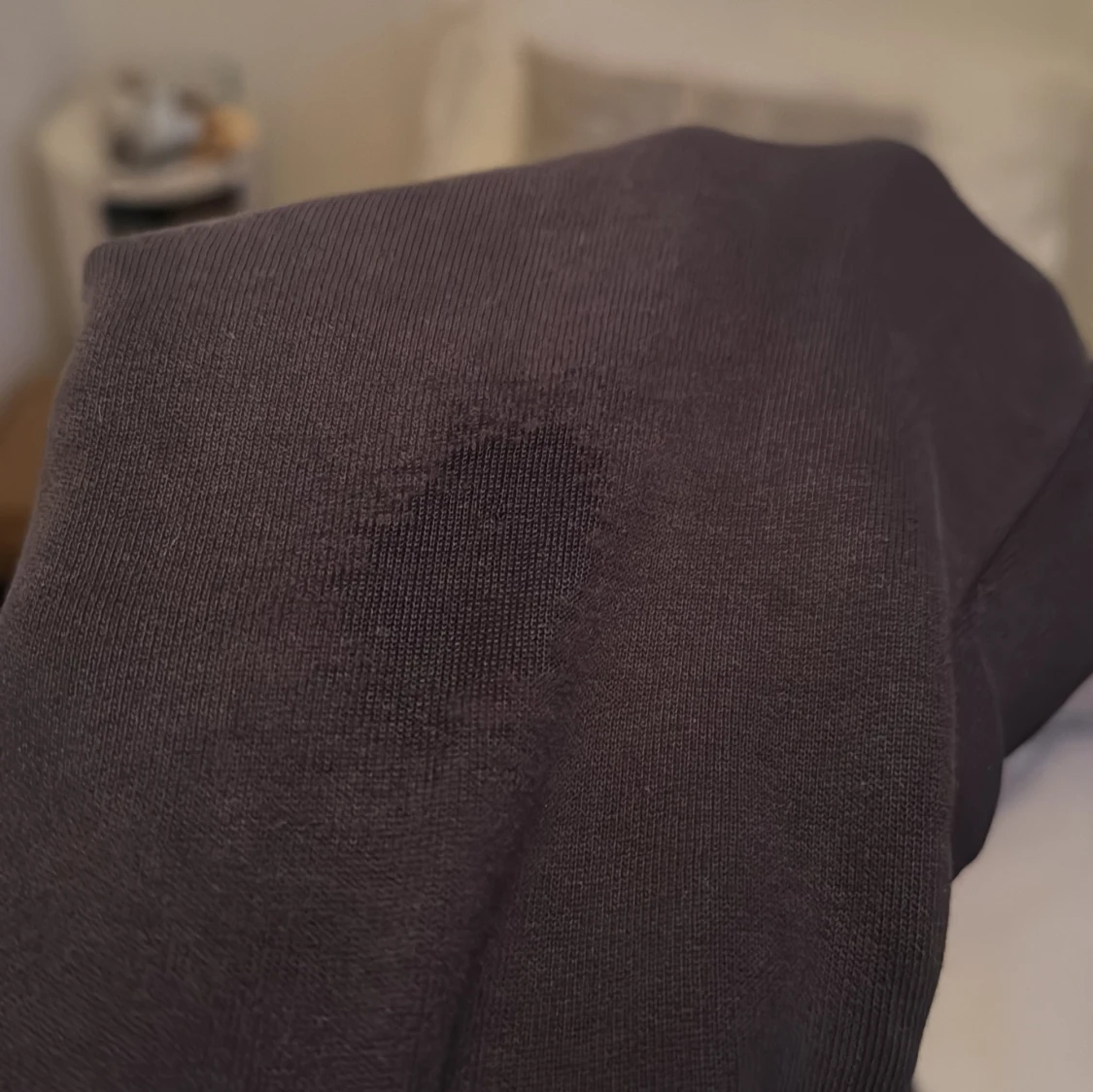 Mörkblå hoodie från GANT - 1