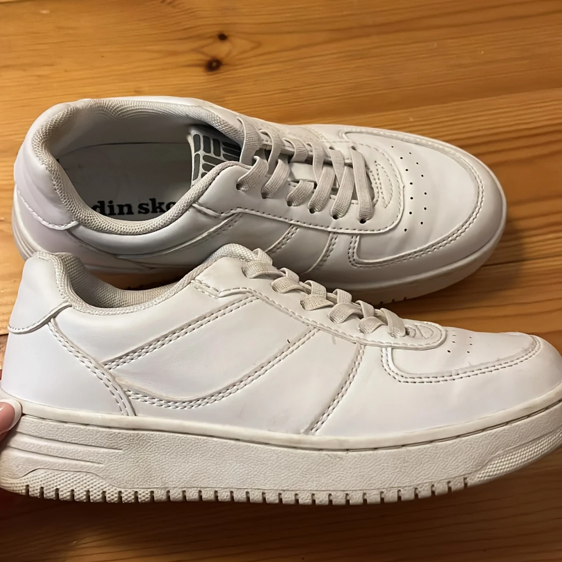 Vita sneakers från Din Sko - 1