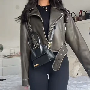 SÖKER!!! Zara skinnjacka  - Hör av er om ni har den i strl XS