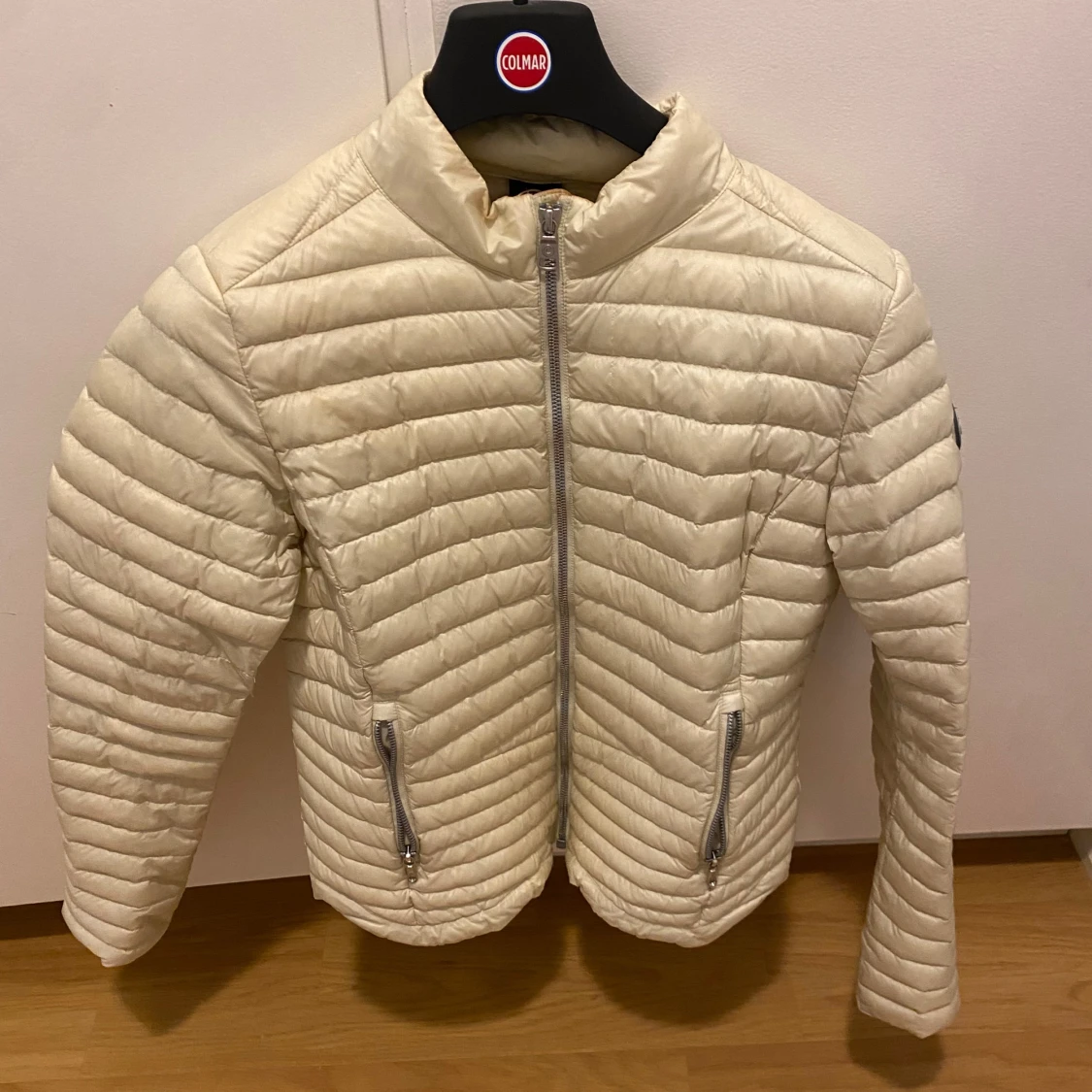 Vit pufferjacka från Colmar - 1