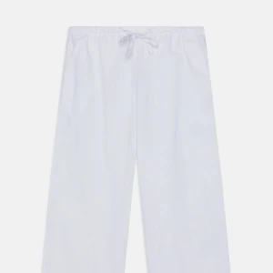 Vita linnebyxor - fina vita linnebyxor från gina young, passar storlek S, jag är 166cm