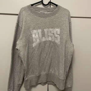 weekday sweatshirt - bud