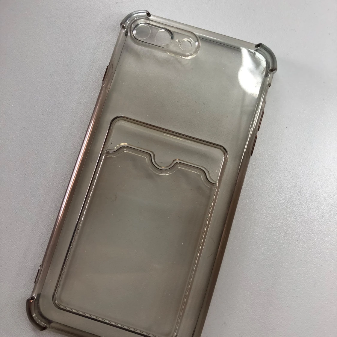 Transparent mobilskal med kortfack - 1