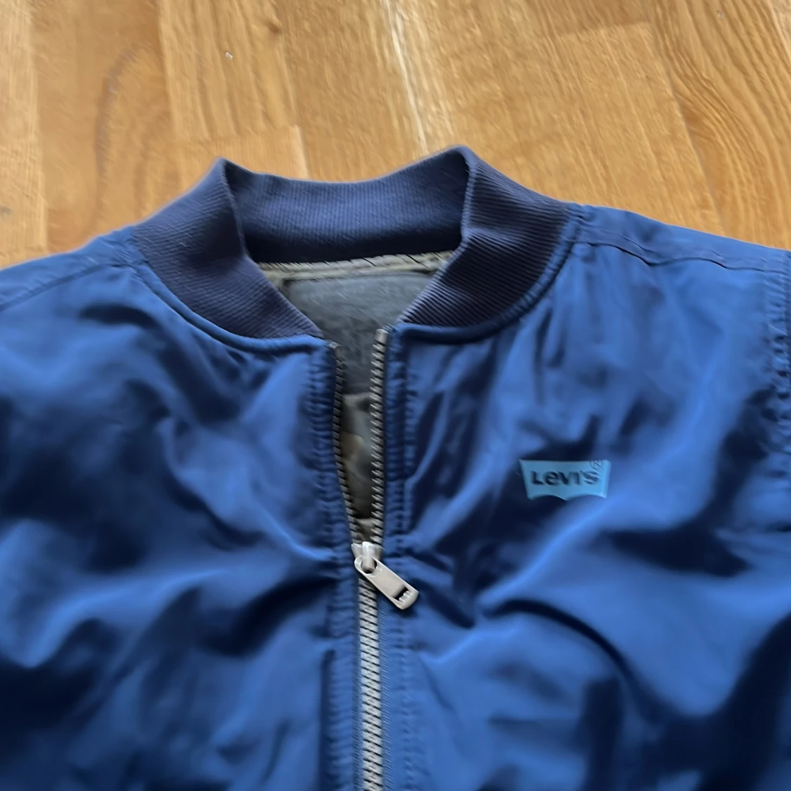 Blå bomberjacka från Levi's - 1