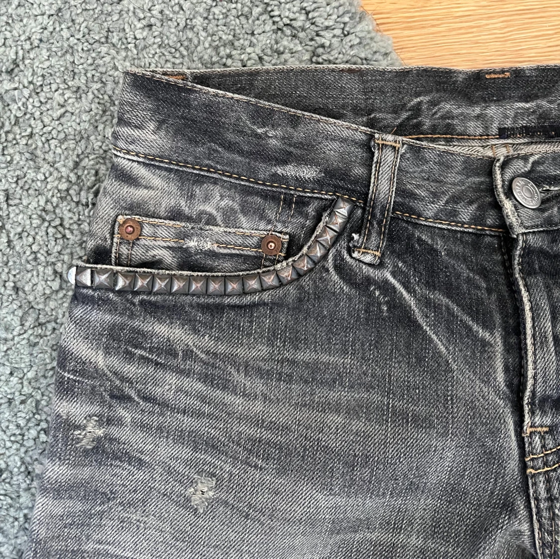 Grå jeans från HYSTERIC GLAMOUR - 1