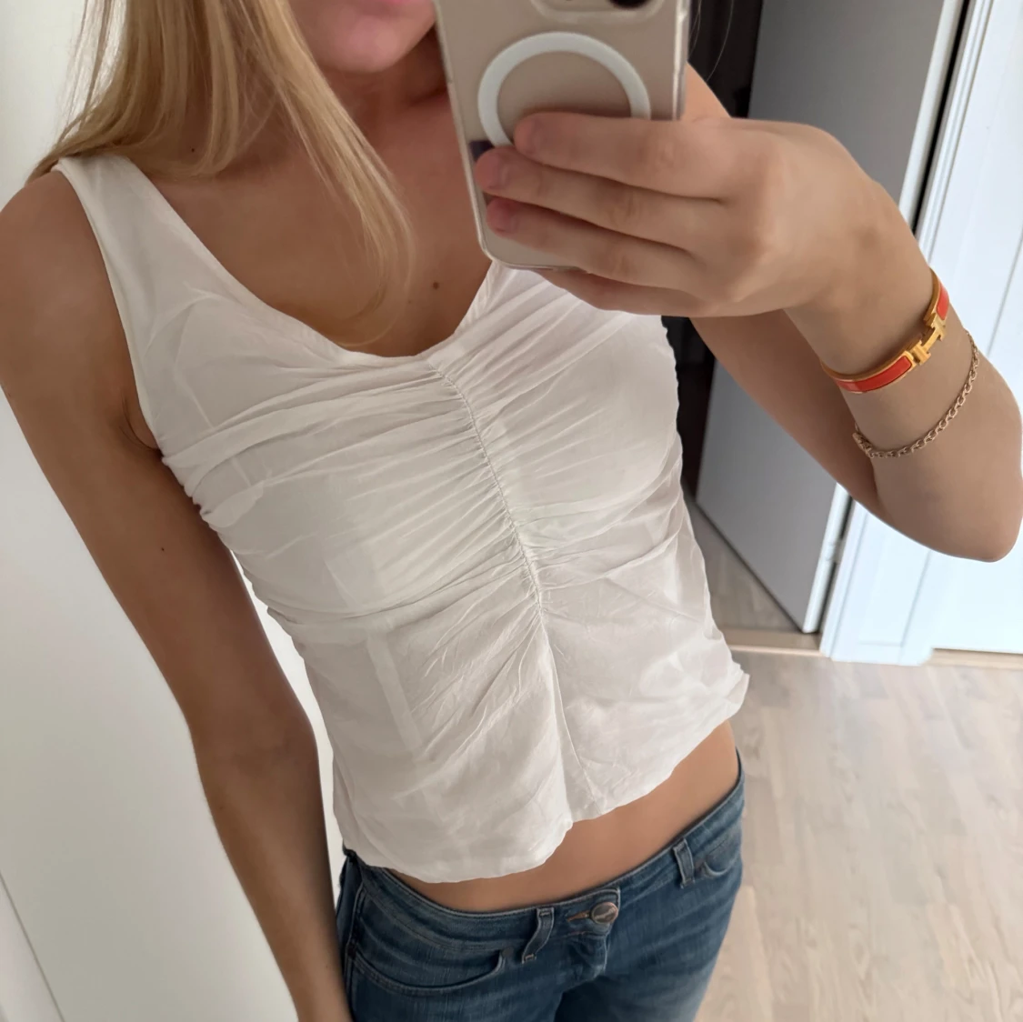 Vit ärmlös topp - 2