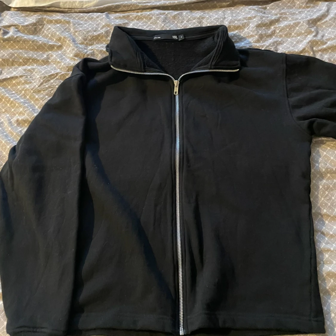 Svart zip-up sweatshirt från 157 - 4