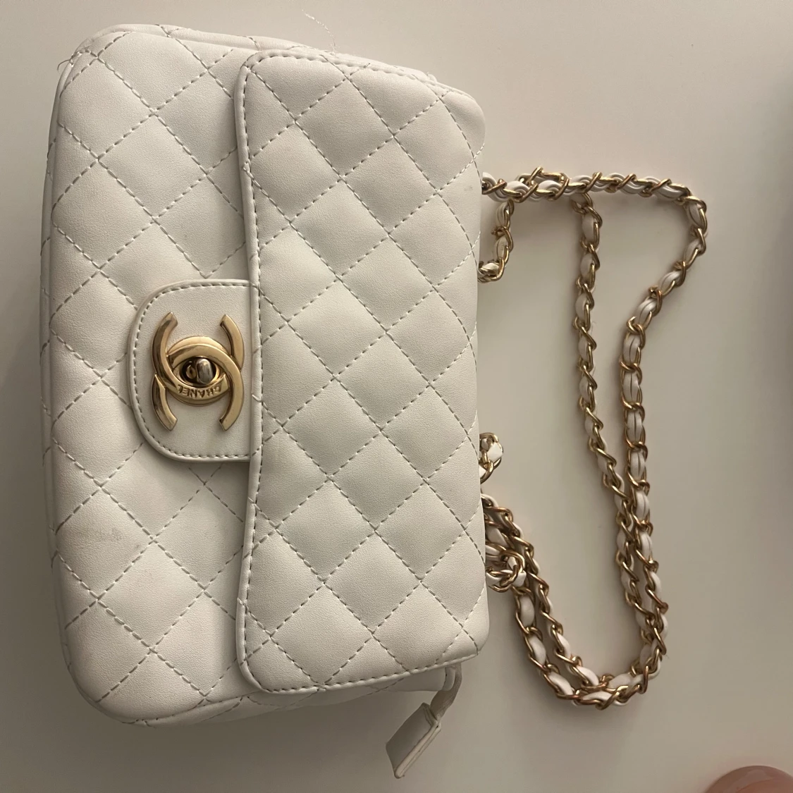 Snygg hand/axelväska - 1