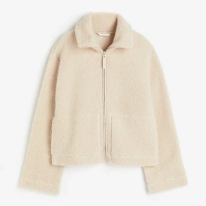 Teddy jacka H&M  - Säljer denna jättefina Teddy jacka från H&M som är slutsåld!💓 