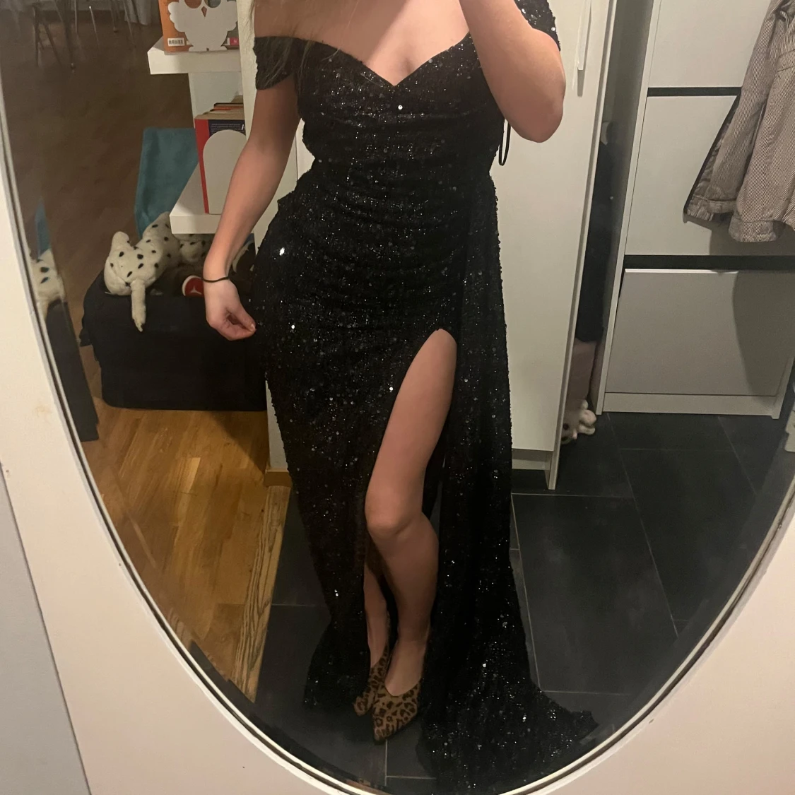 Svart Glittrig Balklänning med slits