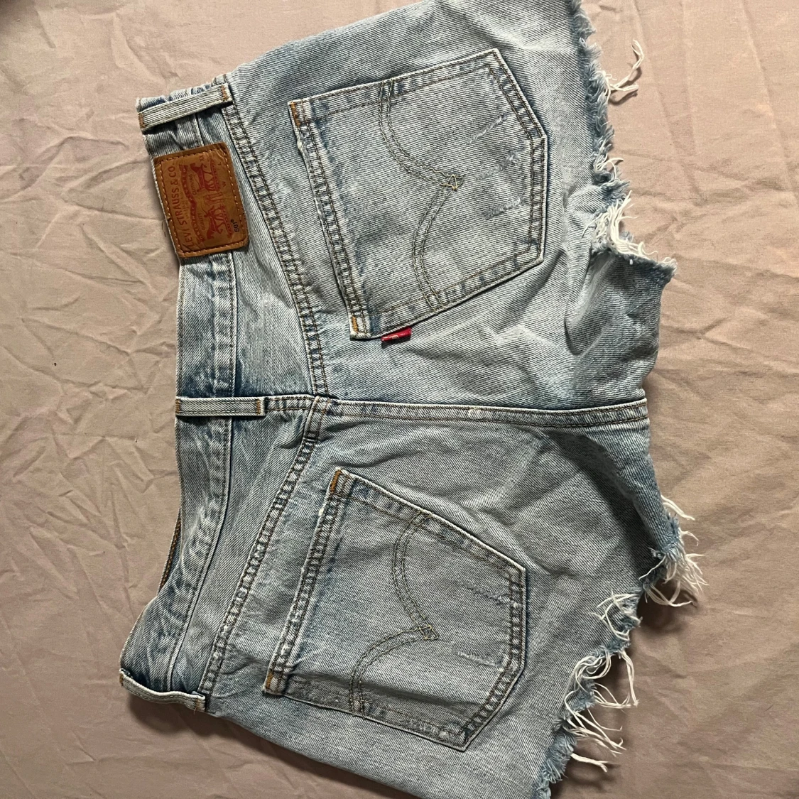 Ljusblåa levis shorts