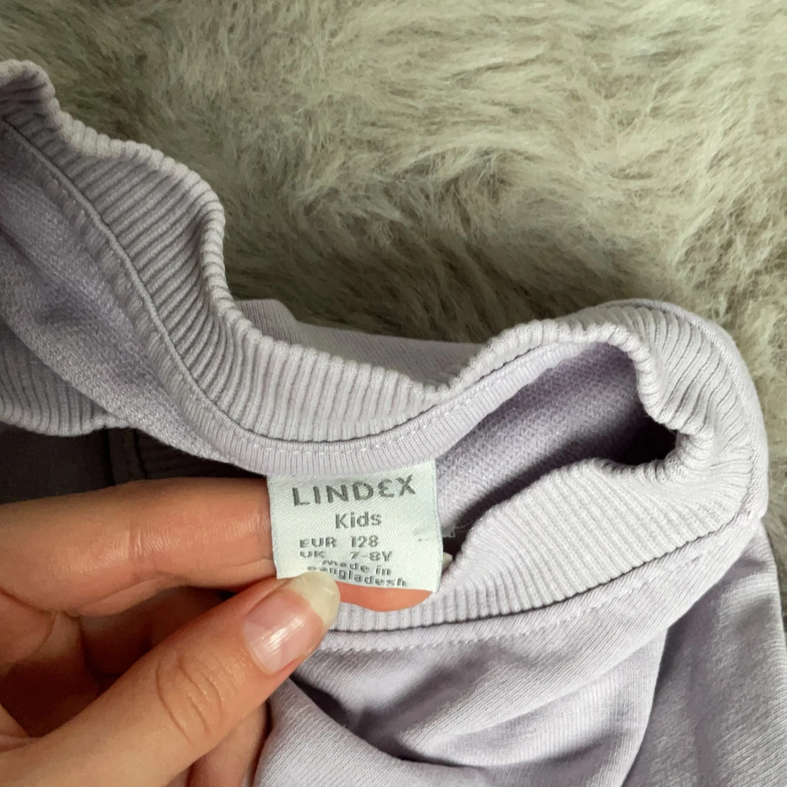 Ljuslila t-shirt från Lindex Kids - 2