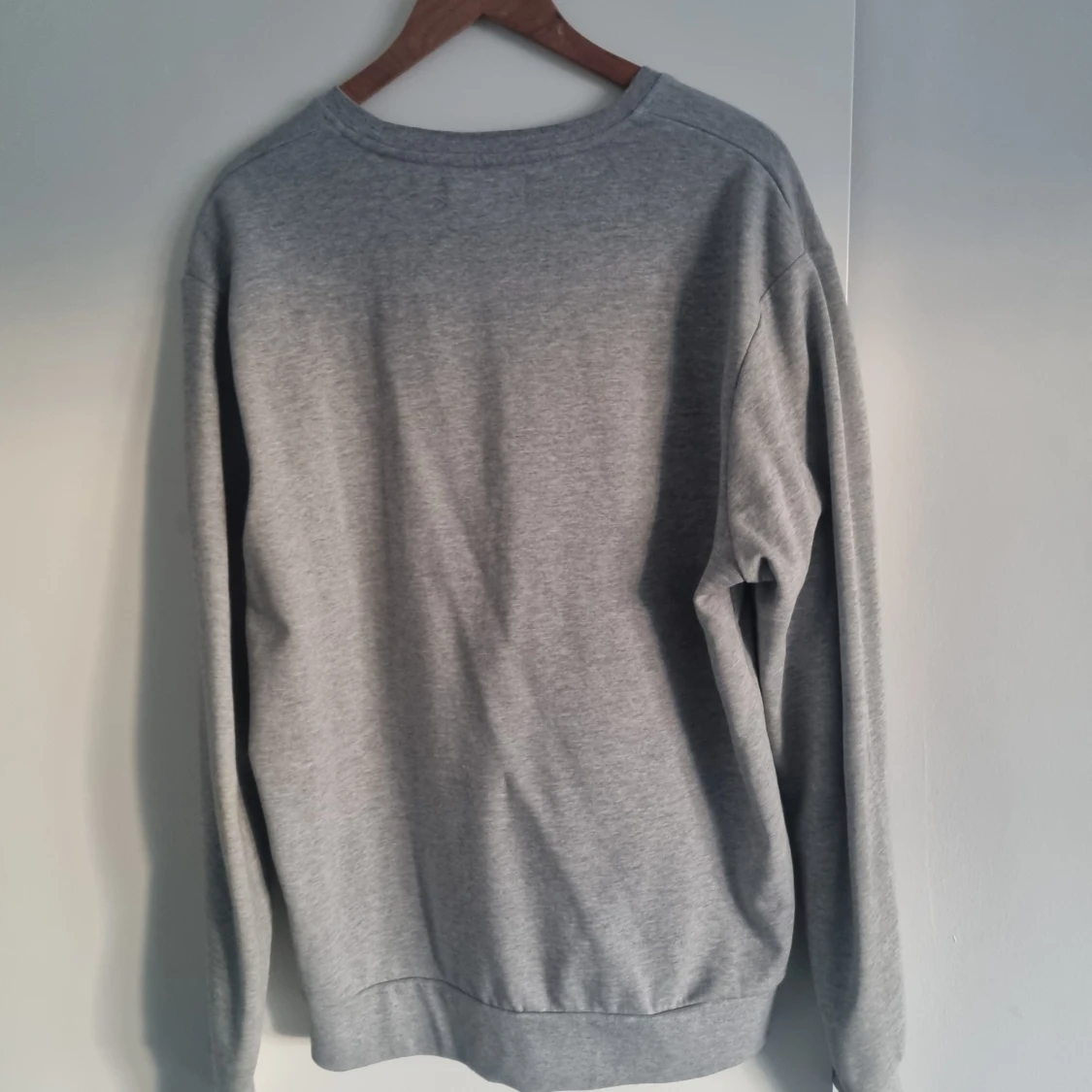 Grå sweatshirt från U.S. Polo Assn. - 1