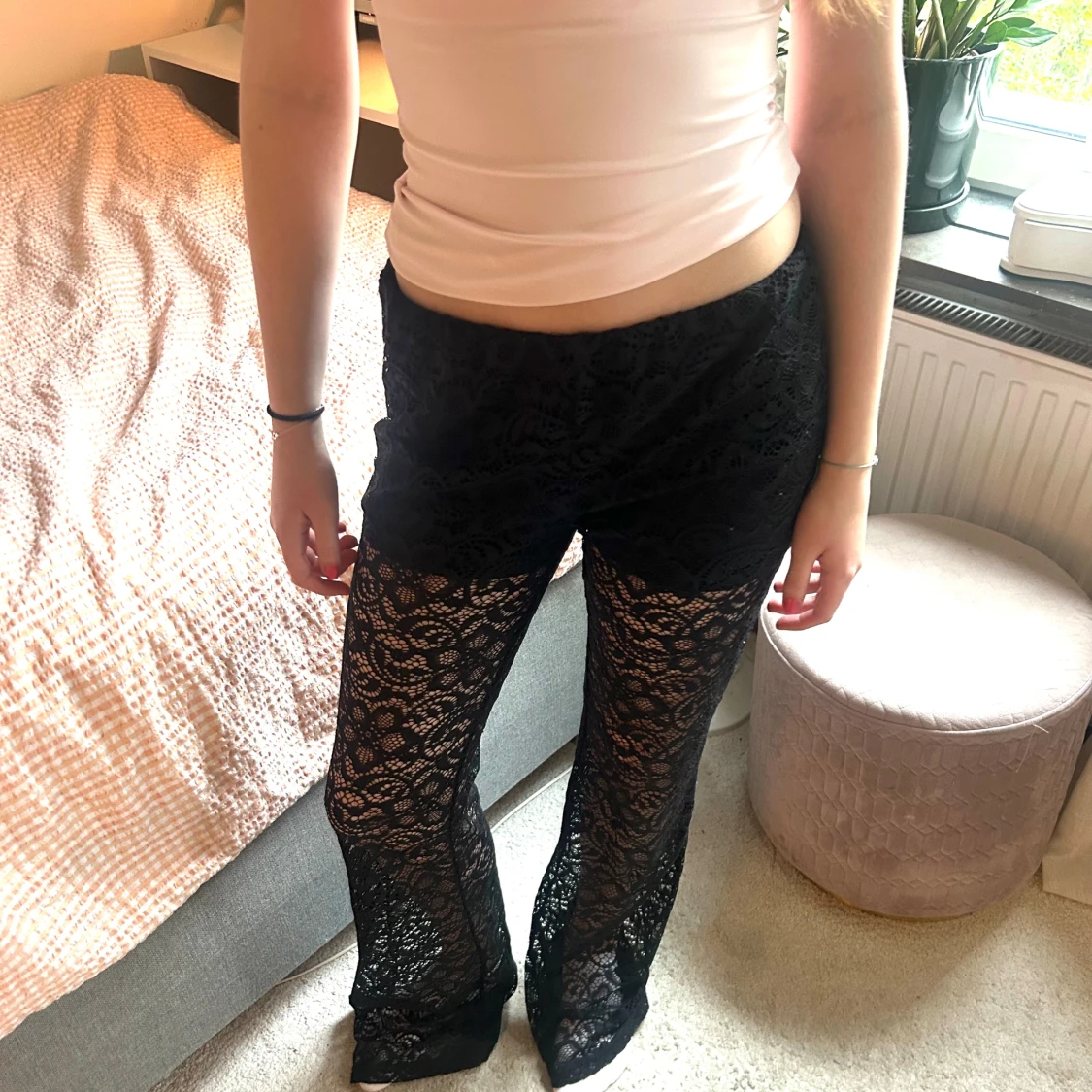 Svarta spetsbyxor