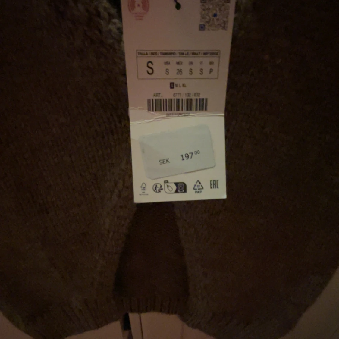 Stickad brun kortärmad kofta från Zara - 2