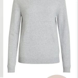 Stickad tröja  - Super fin aldrig andvänd 