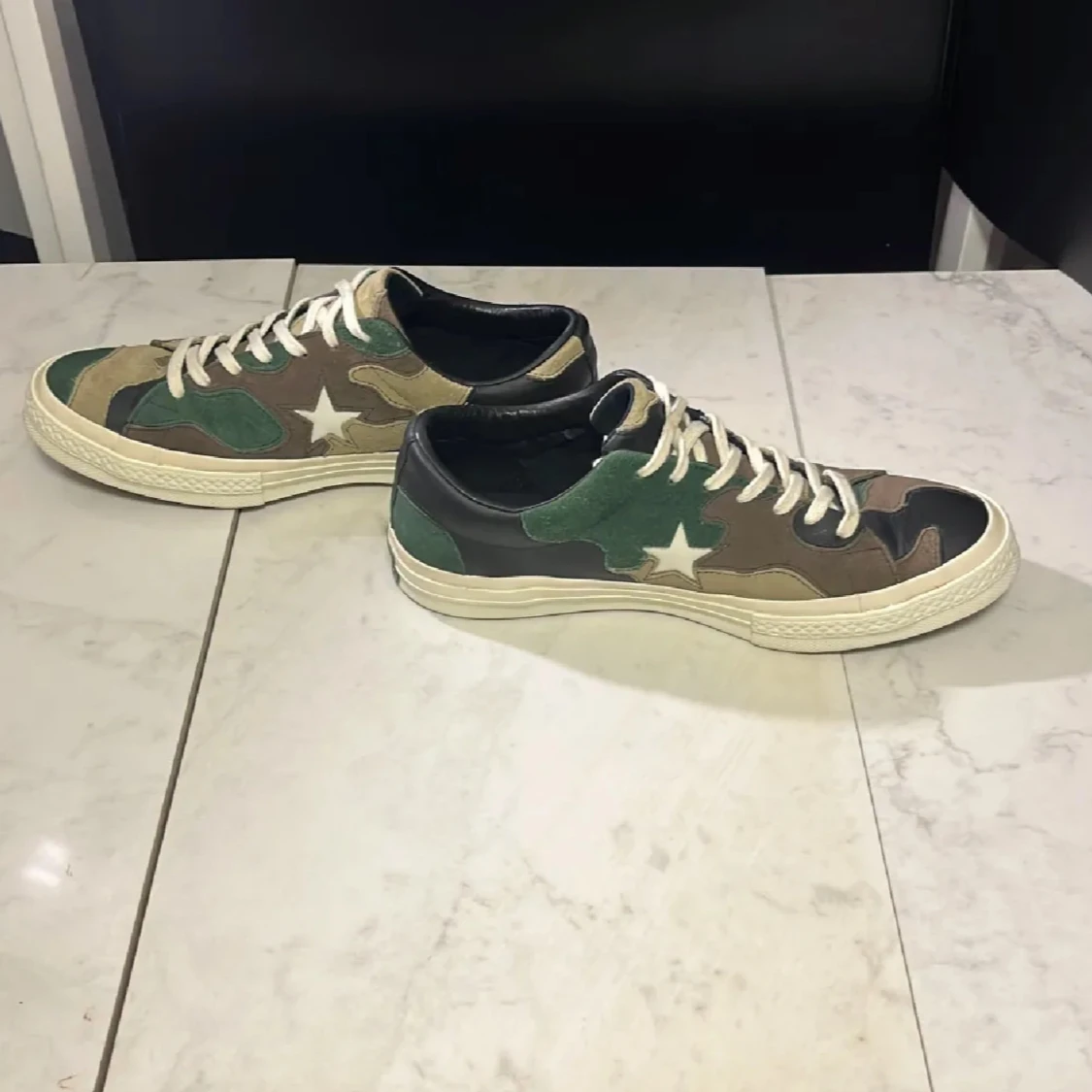 Converse x Off-White One Star camo sneakers - 1