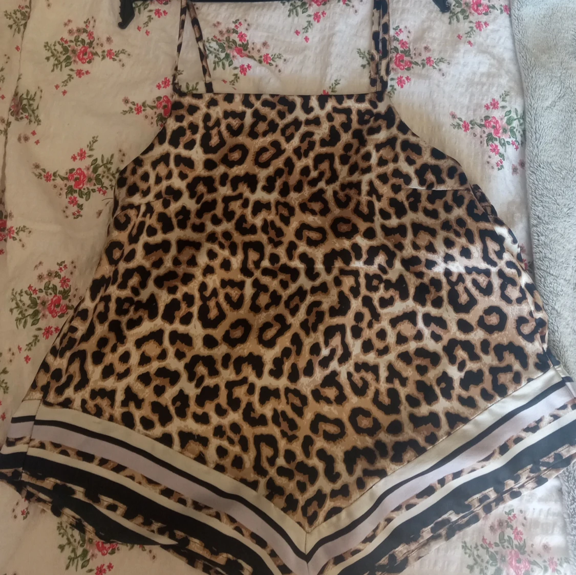 Leopardmönstrad linnetopp från Lindex - 1