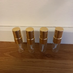 Lush splitpaket  - Välj 4 stycken 3 ml. Dessa dofter finns: Vanillary,Honey I washed the kids, Avocado co-wash,Let the good times roll,Sticky dates,Yog nog,Sex bomb,The comforter,Milky bath 