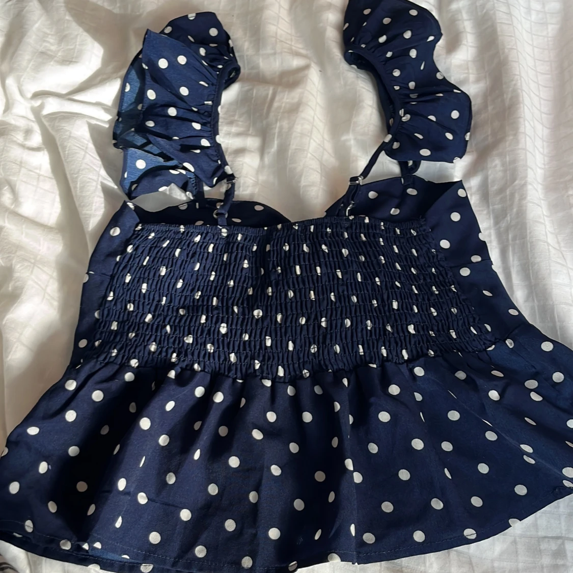 Mörkblå prickig blus från Romwe - 1