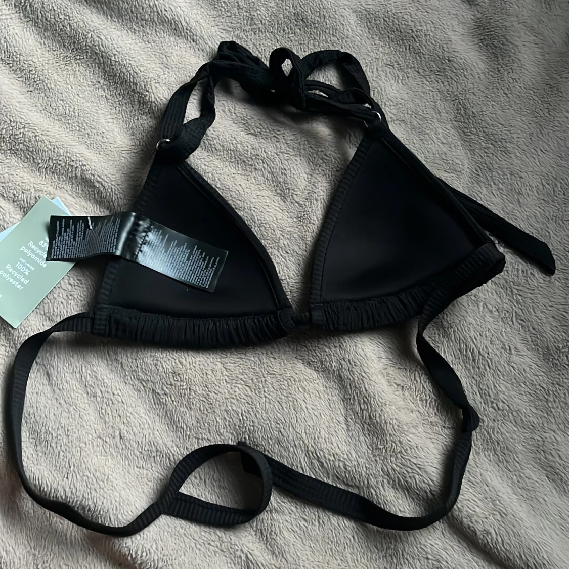 Svart bikiniöverdel med snörning - 1