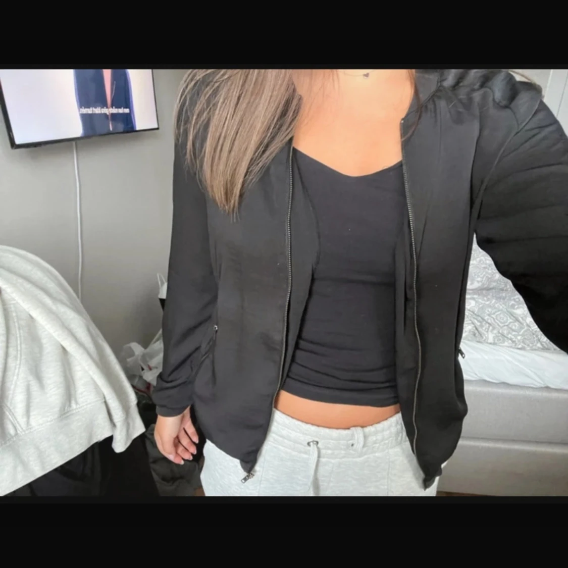 Svart jacka med dragkedja - 3