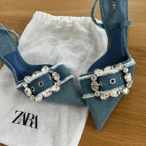 Pumps - SLUTSÅLDA ZARA pumps🦋fattas en pärla med inget man tänker på!