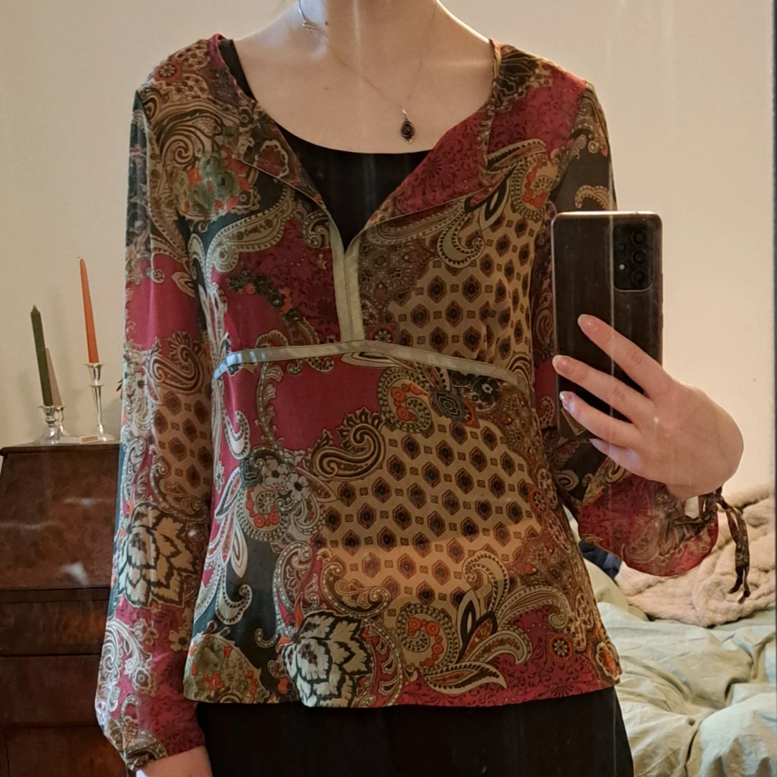 Mönstrad blus från Cue - 1