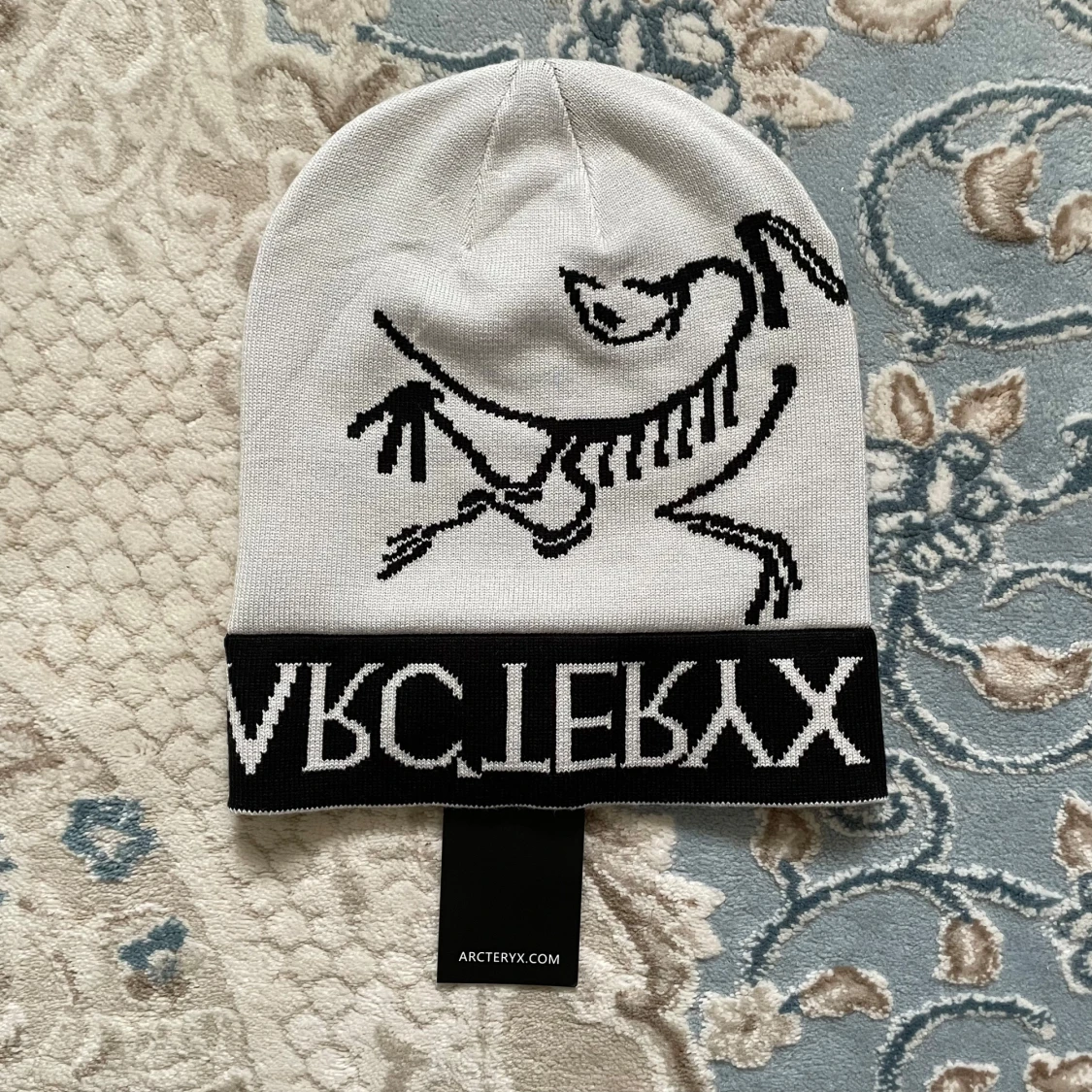 Vit mössa från Arc'teryx med logga - 4