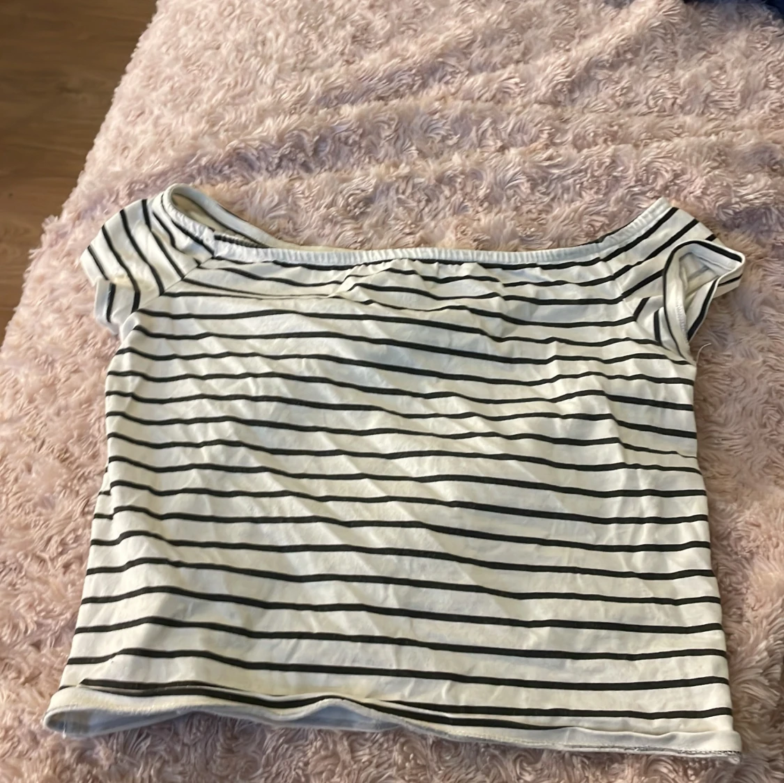 Randig offshoulder topp i bomull - 1