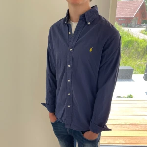 Polo Ralph lauren skjorta  - Säljer nu denna Polo Ralph lauren skjorta, skriv för fler bilder/frågor🙌🏼