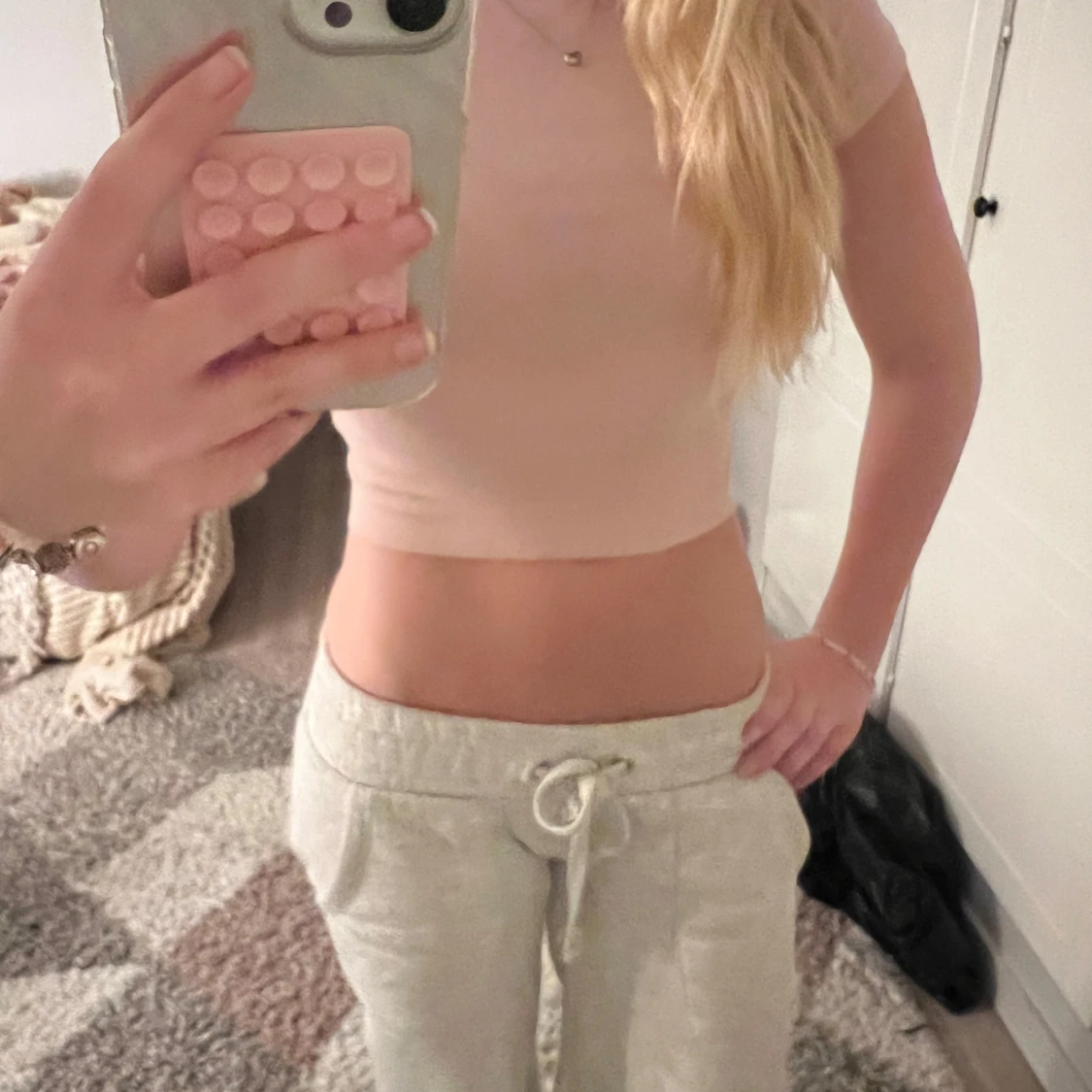 Ljusrosa ribbad croppad topp Divided