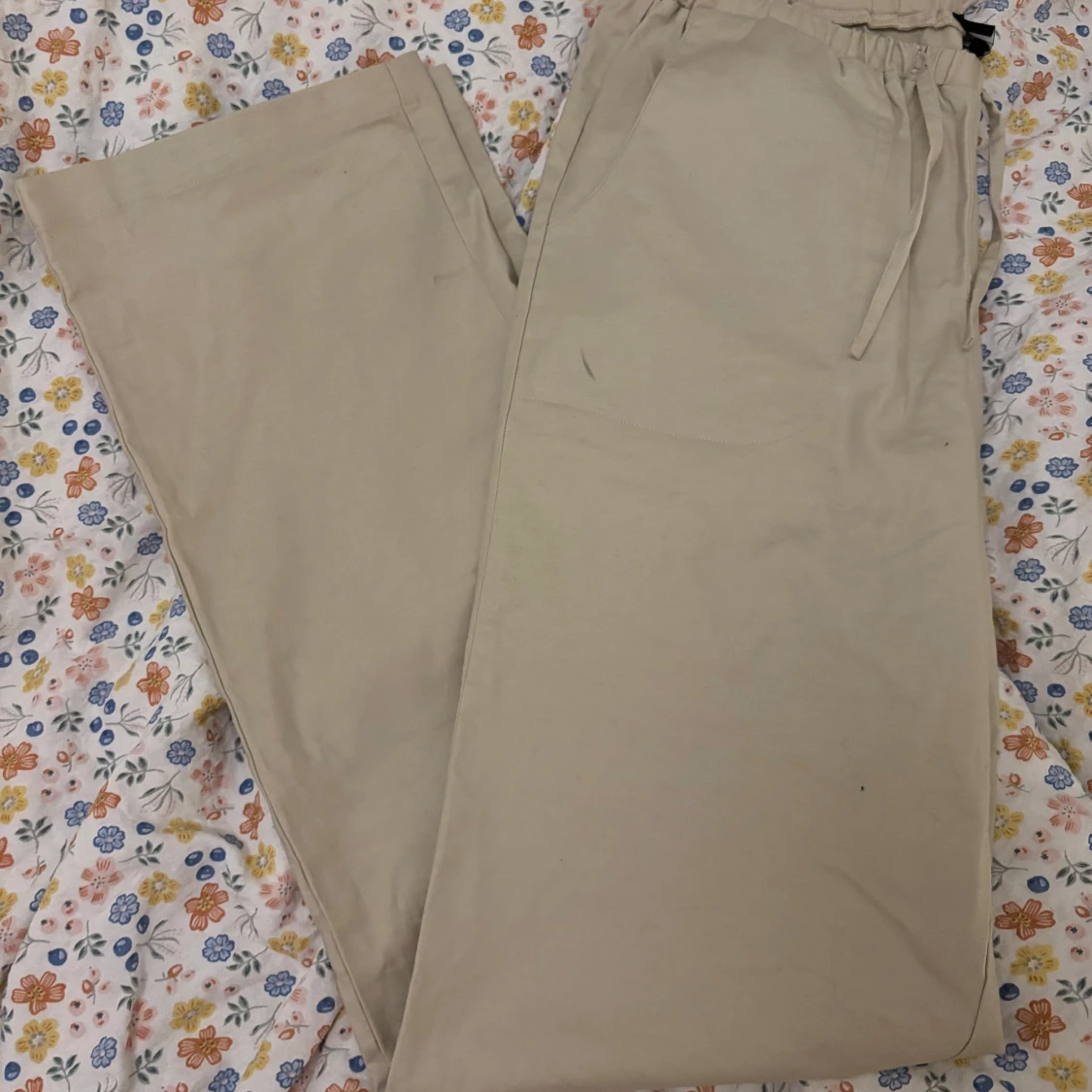 Beiga wide byxor från LXA, strl 38