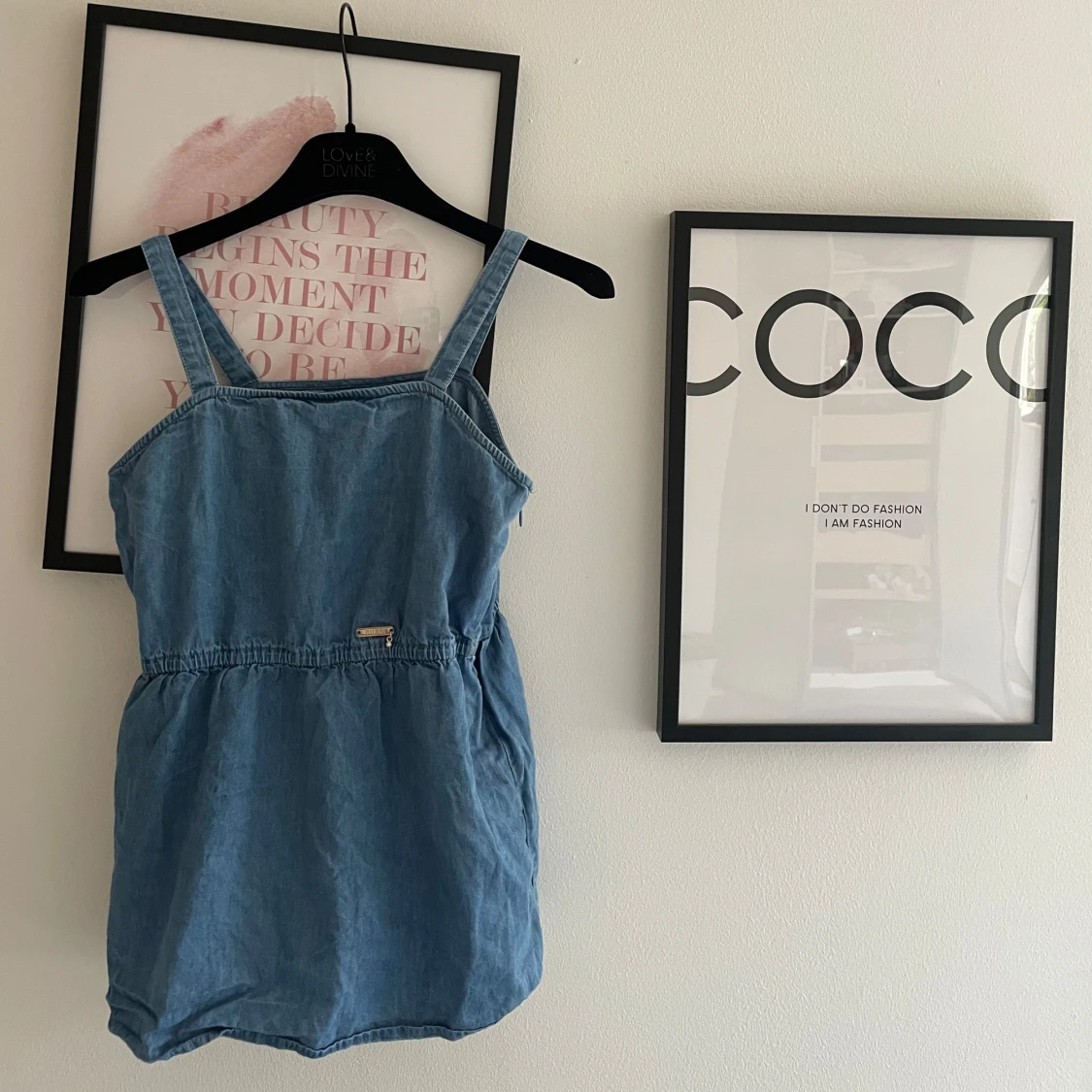 Blå cool topp från Guess