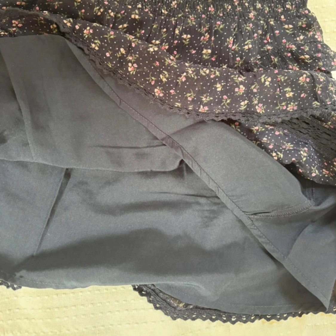 Blommig volangkjol från Neo Noir - 3