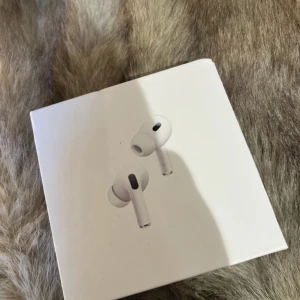 Ear pods 2 pro - Helt nya! Lägsta pris: 680kr